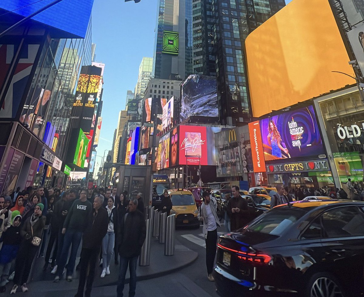 manavintech's tweet image. In this world of abundance, information is about filtering rather than gathering.

Everyone is surrounded by knowledge and information, but most people consume what they are fed by algorithms.

Start filtering information that can be of value to you and separate you from others.