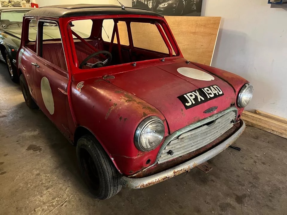 BarnFindsUK's tweet photo. Ad: 1965 Austin Mini Cooper MK1 - "Off the road for decades"
On eBay here -->> https://t.co/UhM8qnJXGB
#ClassicCarForSale #AustinMiniCooper #ClassicCarRestoration #ClassicCarLove #ClassicCarCommunity https://t.co/ells7xqTjs