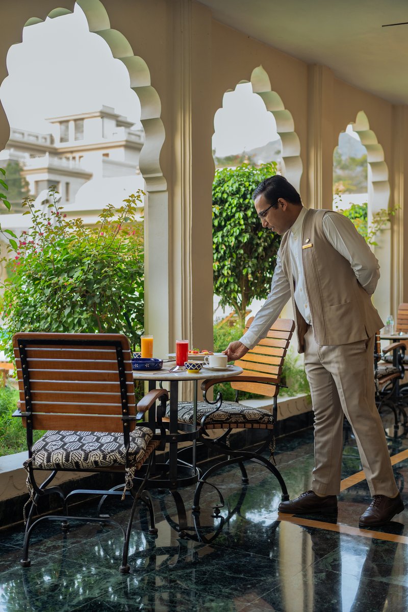 TridentHotels's tweet photo. Picture yourself savouring freshly squeezed juices amidst the serene embrace of nature.

Visit https://t.co/4kQunA3n1h to dine at The Verandah

#TridentHotels #TridentJaipur #TridentExperiences #BeautifulCuisines #Culinary https://t.co/V14EBaIUJ2