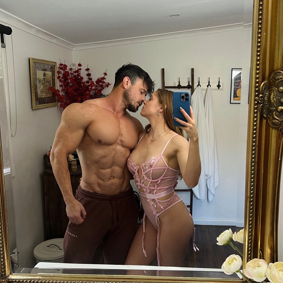 Wanna watch? 

Go on then 😈

onlyfans.com/hotcoupleonsho…

#hotcouple #hotwife #sexy #wife #wifesharing #bull #cuck #cuckold #onlyfansmodel #onlyfanscreator #bg #threesome #couple #redhead #redheadgirl #mmf #ffm