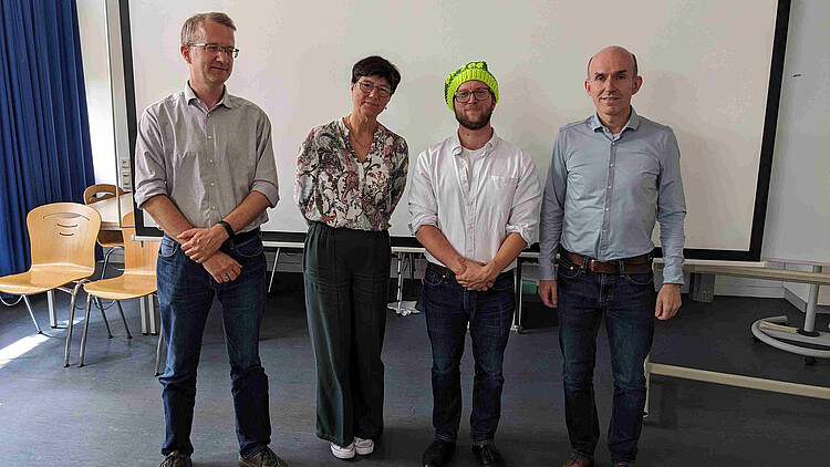 Congrats to our external PhD candidate Joseph MacPherson from the <a href="/zalf_leibniz/">ZALF</a> for successfully defending his #dissertation themed "Adressing uncertainty and normativity in agricultural #Sustainability assessments: the example of agricultural #digitalization" last week! 🥳