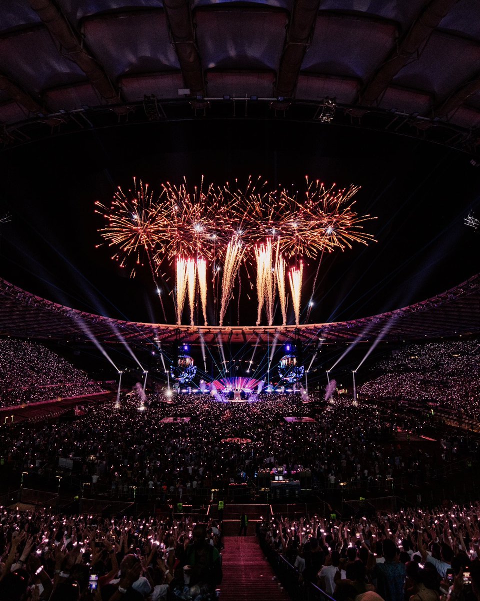coldplay's tweet photo. Show #145, Rome

#MusicOfTheSpheresWorldTour https://t.co/vAIVPKcVds