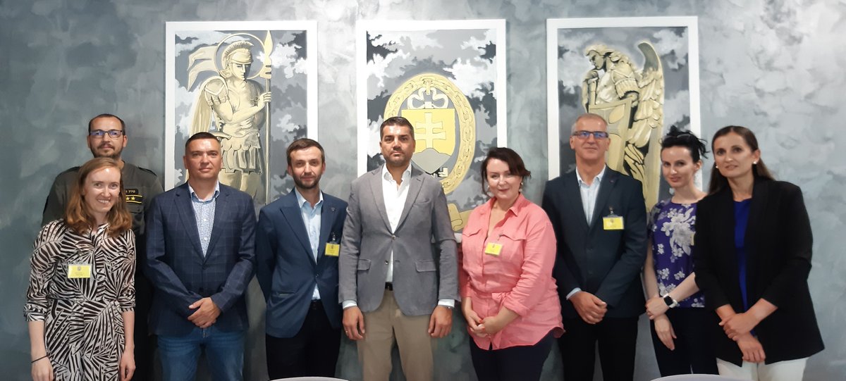 ♨️HOT TOPICS ON HOT DAYS shared🇸🇰expertise with ➡️professionals from:INSTITUTION OF THE OMBUDSMAN IN KOSOVO🇽🇰in protection of human rights and basic freedoms,gender inequality,violence against women,safety of work procedures... #SSEmore about➡️
slovakaid.sk/en/sse-sharing… #ODAmatters