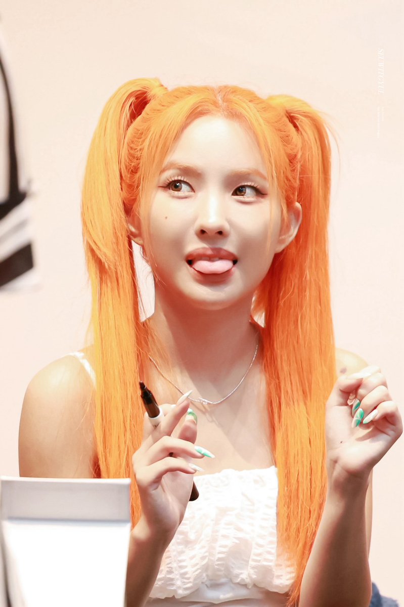 seuwitgyul's tweet photo. 240714 

누구야? 이렇게 귀여운데ƪ(⸝⸝♥̀ʚ♥́⸝⸝)ƪ

#여자아이들 #아이들 #GIDLE 
#소연 #SOYEON https://t.co/ZvQTr1mJEf