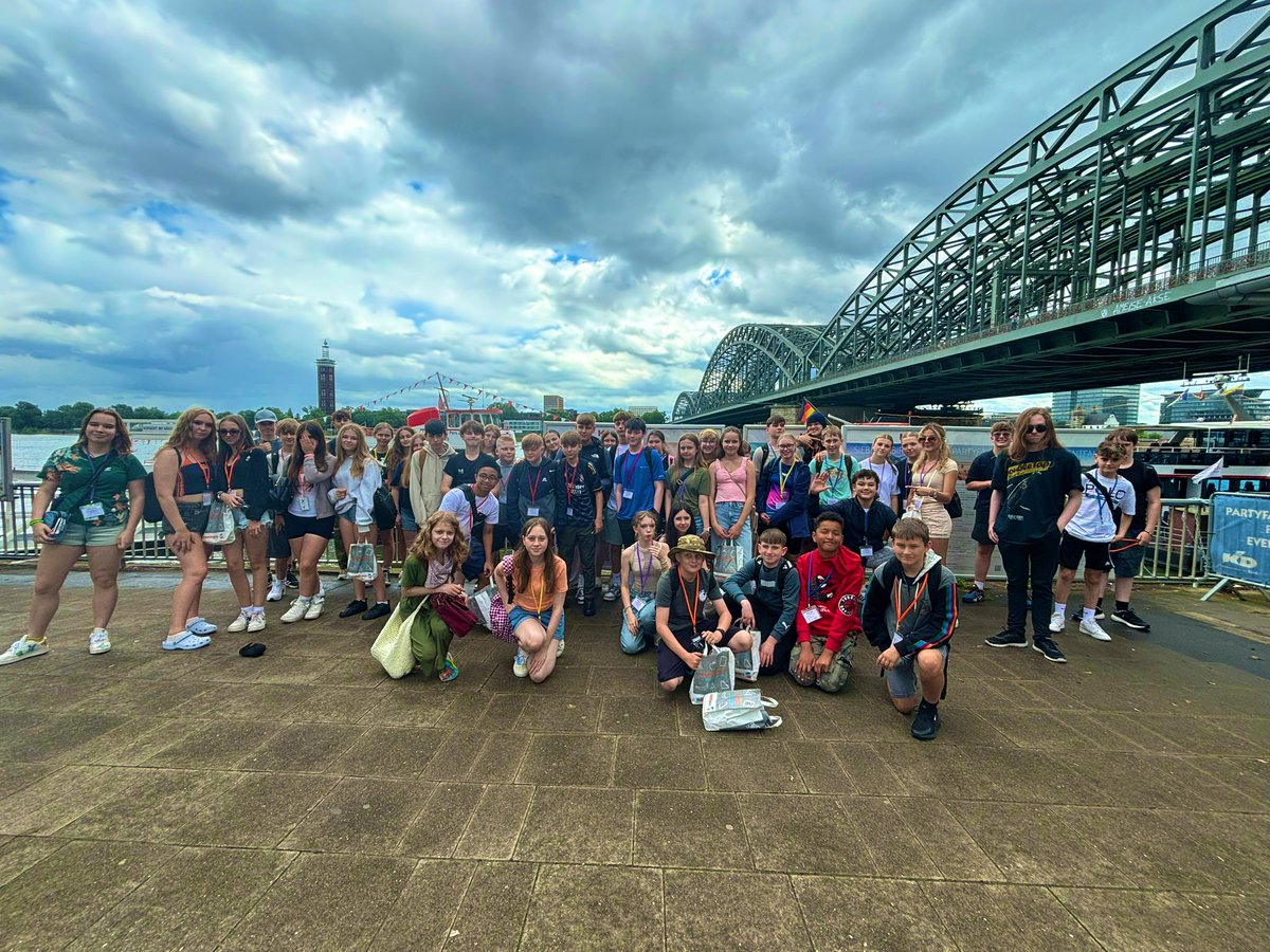 Boat cruise success! <a href="/HelesEnrichment/">Hele's School Extra Curricular & Enrichment</a> <a href="/MrsEarnshawMFL/">Tracey Earnshaw</a> <a href="/TheHelesMr_Bean/">Mr Bean</a>