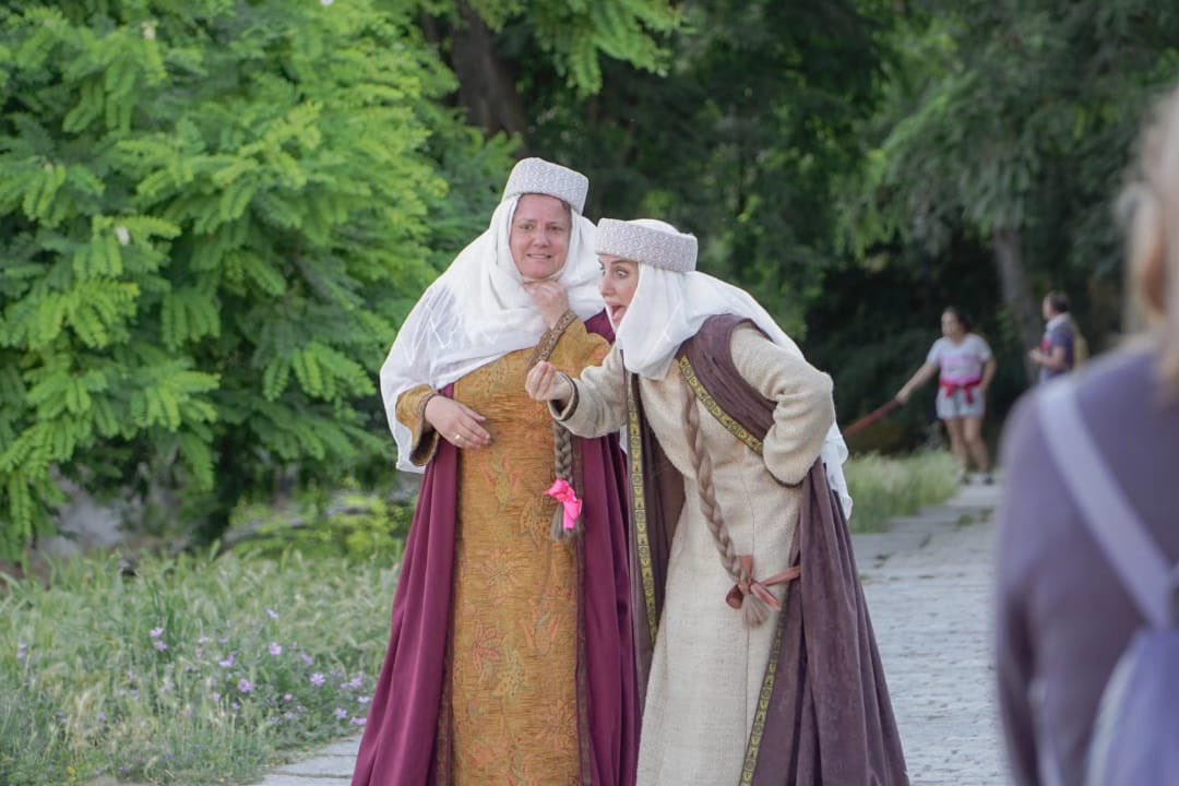 Hoy a las 19:30h os esperamos de nuevo para disfrutar de la ruta teatralizada 'Rodrigo VS Ruderico'. ⚔️ 

📅 8, 9, 10, 11, 15, 16, 17, 18, 29, 30, 31 de julio y 1 de agosto. ⏰ 19:30h

🎟️ 5€ 👇🏼

bacantix.com/entradas/webfo…