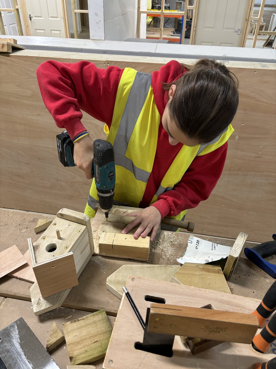 Liz Pearce tweet media