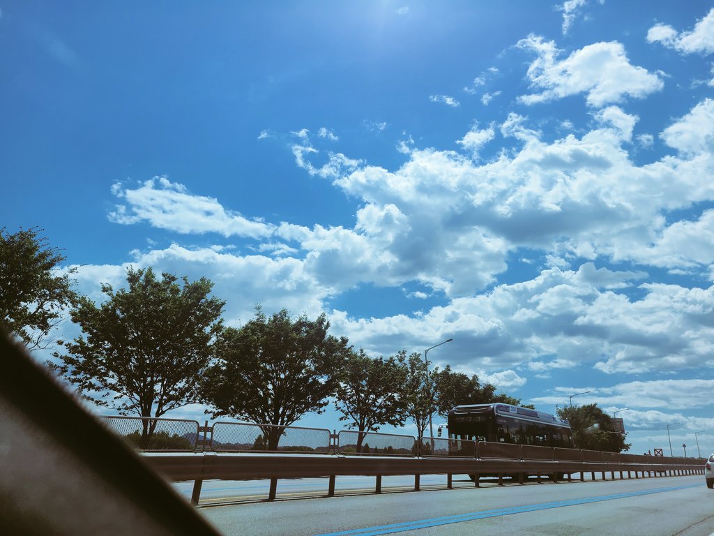 pmcdsj's tweet photo. 여행 중 🫧 https://t.co/nR7OIeP92j