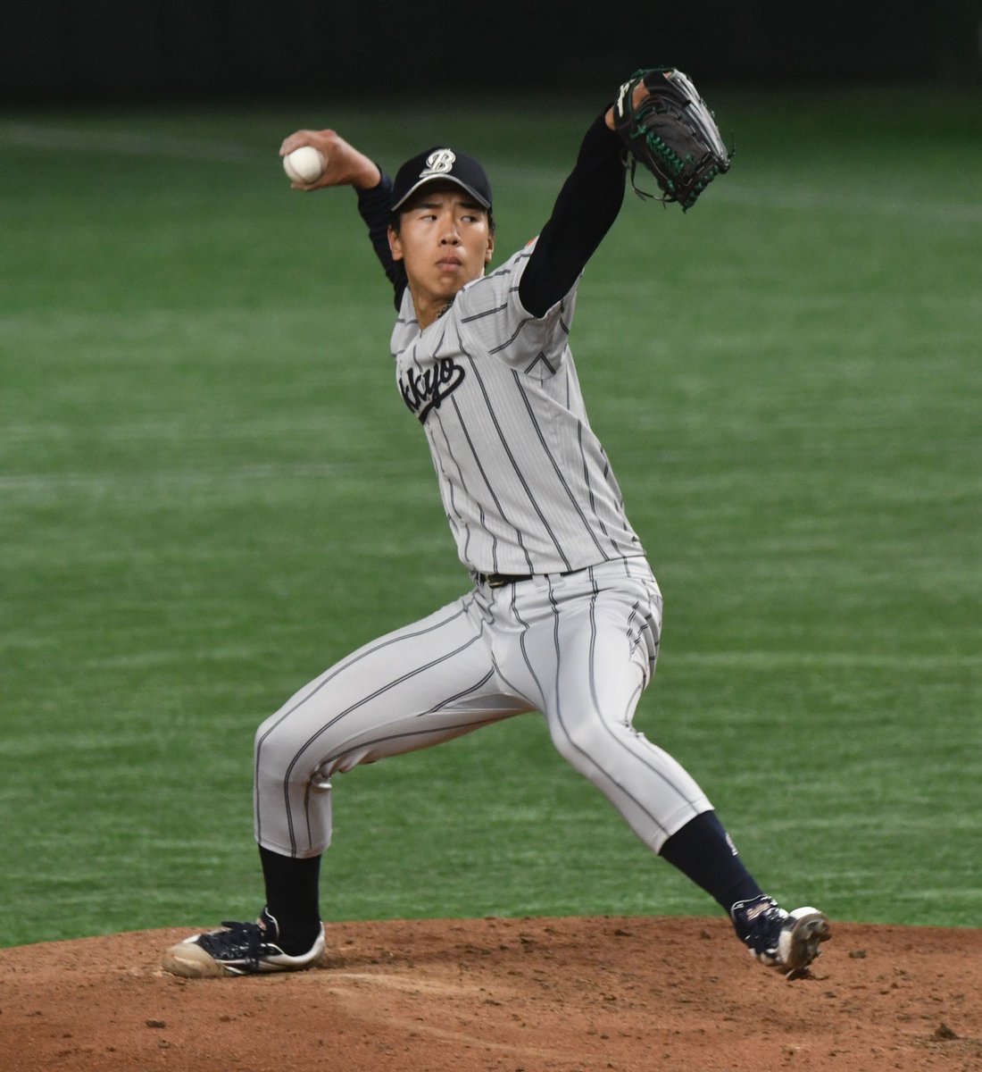 bluamabase's tweet photo. 田中航大　佛教大４年
コントロールよく安定感のある投球が持ち味の右腕は、近江では３年夏はエースとして滋賀独自大会を制覇。佛教大では４年春はリーグ戦で５勝無敗、防御率0.36で、最優秀投手賞。全日本大学野球選手権でも四国学院大相手に８回途中まで無安打投球をみせた。#本日の選手紹介 https://t.co/Ik7cN6VEvf