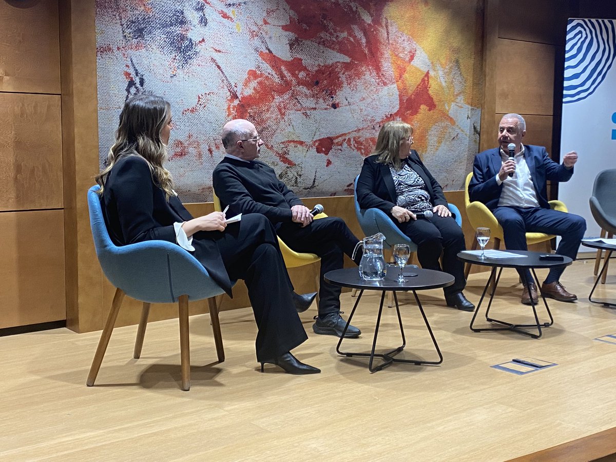 🔊 Comenzó el foro “Nueva visión del cáncer”, un encuentro para visualizar la nueva realidad del paciente oncológico. 

📌 Lo organizamos junto al Observatorio Oncológico y STE Comunicaciones. 

Lo seguís acá 👉🔗 youtube.com/live/r55gnNWul…