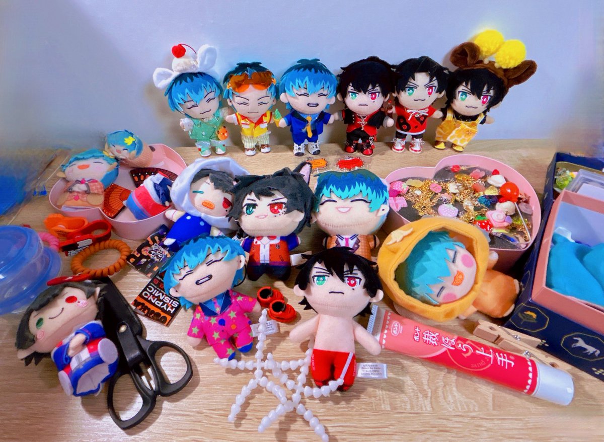 ¹⁰⁰⁰ tweet media