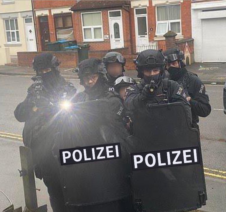 elhotzo's tweet photo. Frau Faeser was soll das https://t.co/eFLwPKoo6q