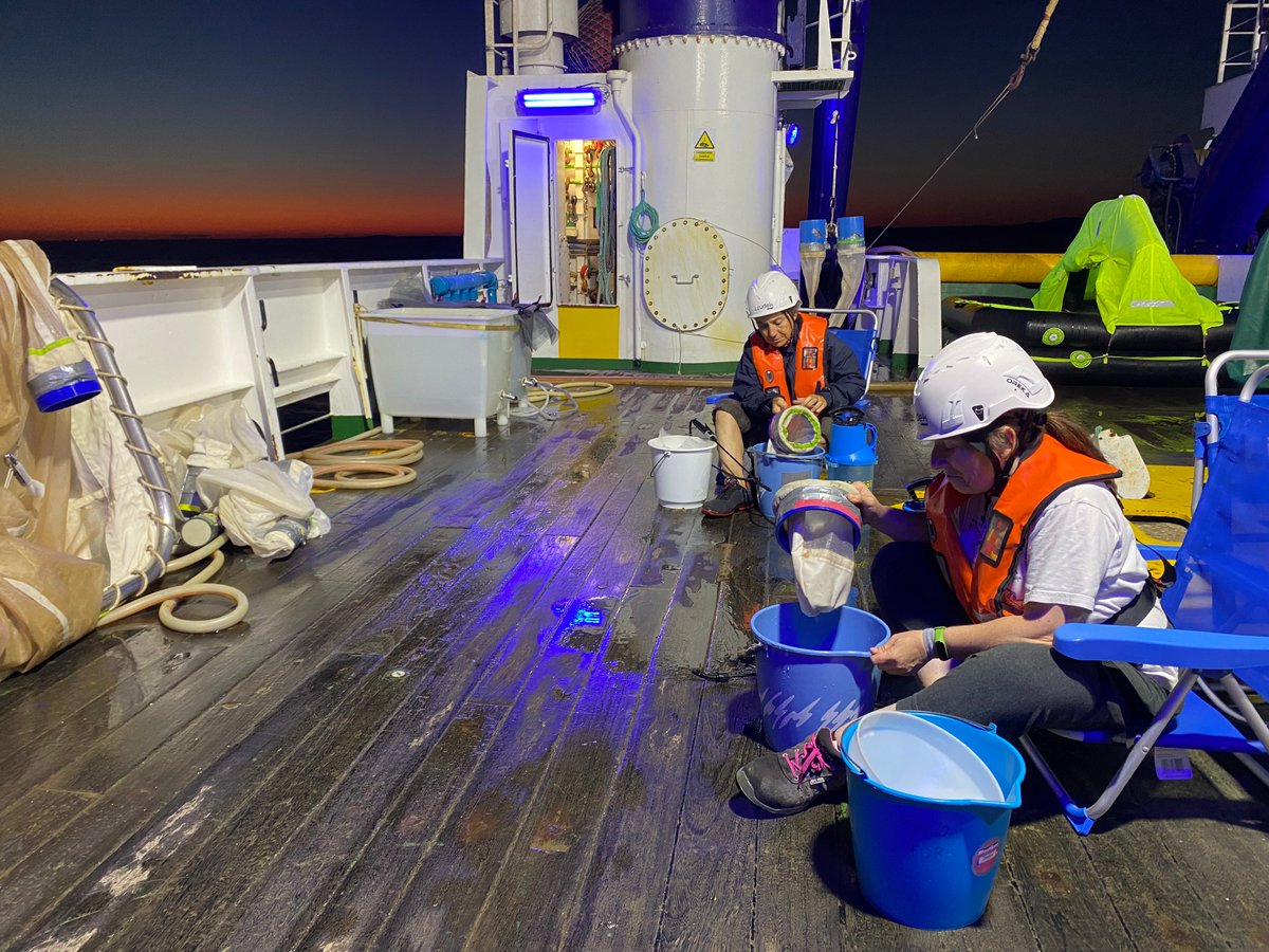 Hace algunos días que hemos terminado la campaña #TUNIBAL. Hasta la próxima campaña estaremos revisando la muestras para seguir investigando sobre el estado de las poblaciones, los efectos del aumento de la temperatura del agua y otras cuestiones de la ecología de los atunes