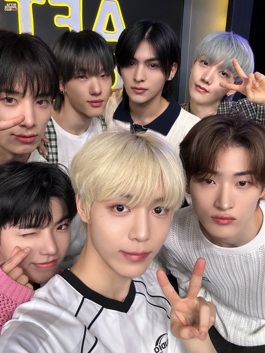 arirang_ASC's tweet photo. [ALL(H)OURS]
⠀
후원하던 아기들이 도깨비가 됐다는데요?
한층 더 멋있어진(♡) 모습으로 돌아온
올아워즈와 함께한 오늘의 ASC✨
열띤 응원을 보내준 미닛 여러분도 감사합니다🙌🏻
⠀
#ALL_H_OURS_ASC #ALL_H_OURS #올아워즈
#도깨비 #SHOCK @ALL_H_OURS https://t.co/x0Lsp8ui89