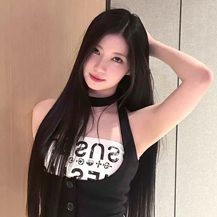 xiaoluvzi's tweet photo. Day: ?
🌷:Looking for #InteractiveMoots★
Not new to #stantwt #kpoptwt #Anitwt★

-★Nish | minor | Indian
-She/her/Aquarius
-Blackpink, Wjsn, txt,ive,lsfm,nwjns,illit,tripples,skz,enha,bm
-Jujutsu Kaisen, Kamisama Hajimemashita
Solo Artists: Cheng xiao

like and rt for moots https://t.co/2ZVMTwieYe