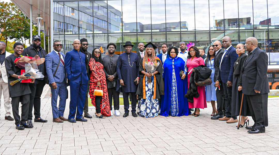 iamPrince_7's tweet photo. Hearty congratulations to my dear sister Aruabia Jonathan on her graduation as a Master of Law. Indeed you have made us all proud by your achievements. Continue to soar higher in all your endeavors! 🙏🏿❤️ https://t.co/gLo0GQeatA