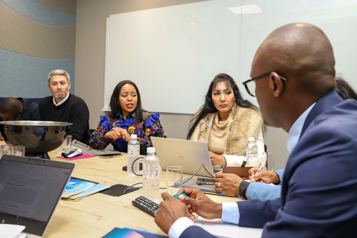 Dept of Communications & Digital Technologies (@commsza) on Twitter photo Minister <a href="/SollyMalatsi/">SollyMalatsi</a> is currently at the <a href="/awscloud/">Amazon Web Services</a> Skills Centre in Cape Town. This visit highlights his commitment to advancing digital skills and technology education, fostering innovation and growth in the tech sector.
#LeaveNoOneBehind
#GovernmentOfThePeople
#AWS Minister <a href="/SollyMalatsi/">SollyMalatsi</a> is currently at the <a href="/awscloud/">Amazon Web Services</a> Skills Centre in Cape Town. This visit highlights his commitment to advancing digital skills and technology education, fostering innovation and growth in the tech sector.
#LeaveNoOneBehind
#GovernmentOfThePeople
#AWS