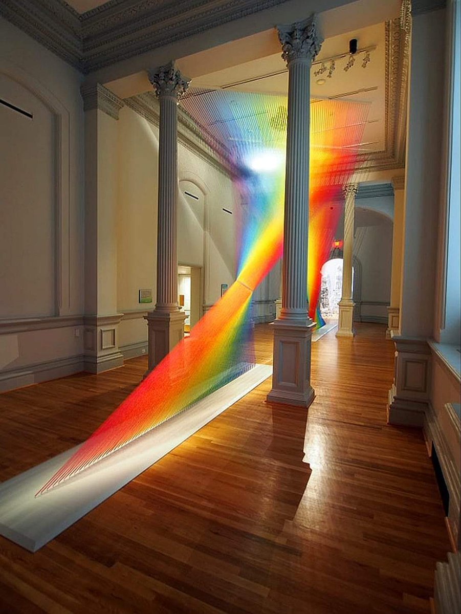 virginierib's tweet photo. Gabriel Dawe.
Travail artistique de recherche du spectre de la lumière invisible https://t.co/tJsfUv9SgD