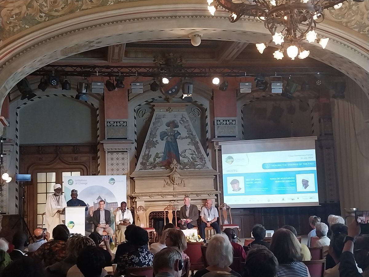 ClaudiaLSantos's tweet photo. We are now into the #CauxForum on Democracy with the first panel addressing Healing the Wounds of the Past.
"Forgiveness and healing does not come in a day, it's a continuum" - Rev Dr James Movel Wuye & Imam Dr Muhammad Nurayn Ashafa https://t.co/LM1PFNVYZz