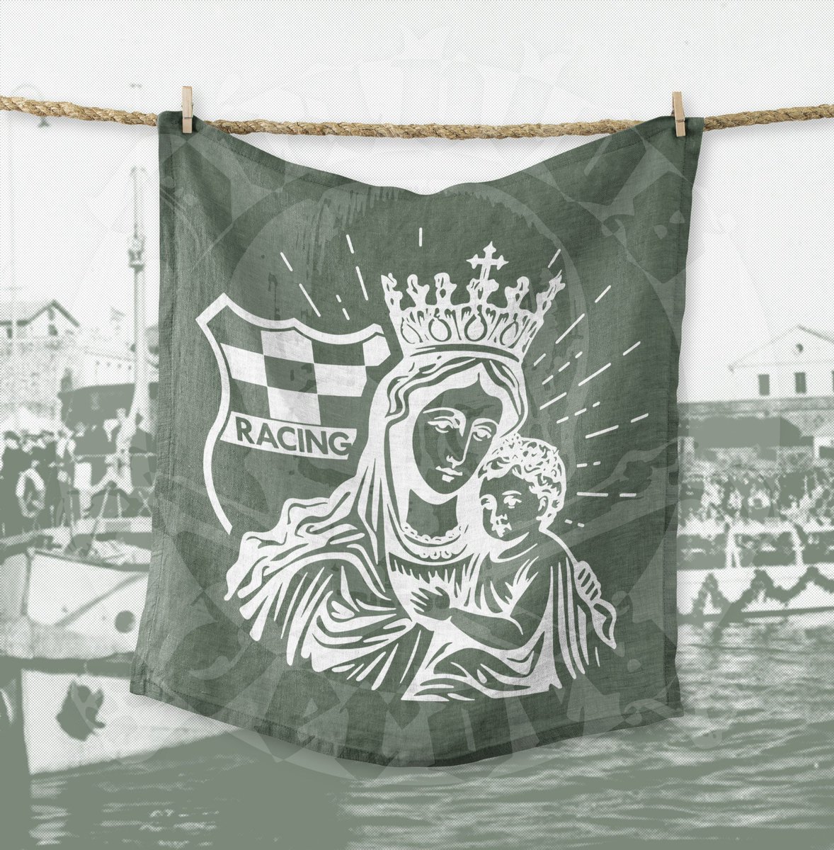Diablos_Verdes's tweet photo. Bajo tu manto, Virgen del Carmen, encontramos consuelo y protección en los momentos de tormenta.

Ferrol marinera y racinguista. https://t.co/T3uMeLiB4Z