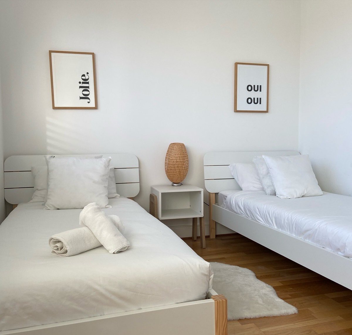 Les Dunes - Set just beyond the sand dunes at Camber Sands, East Sussex.
A beautiful, ecologically designed beach house sleeping 6 people

Beach House | Camber Sands | Sleeps 6
Book Direct:
ryeandbeyondcottages.co.uk/properties/les…

#beachhouse #camber #cambersands #sleeps6 #holidaystays