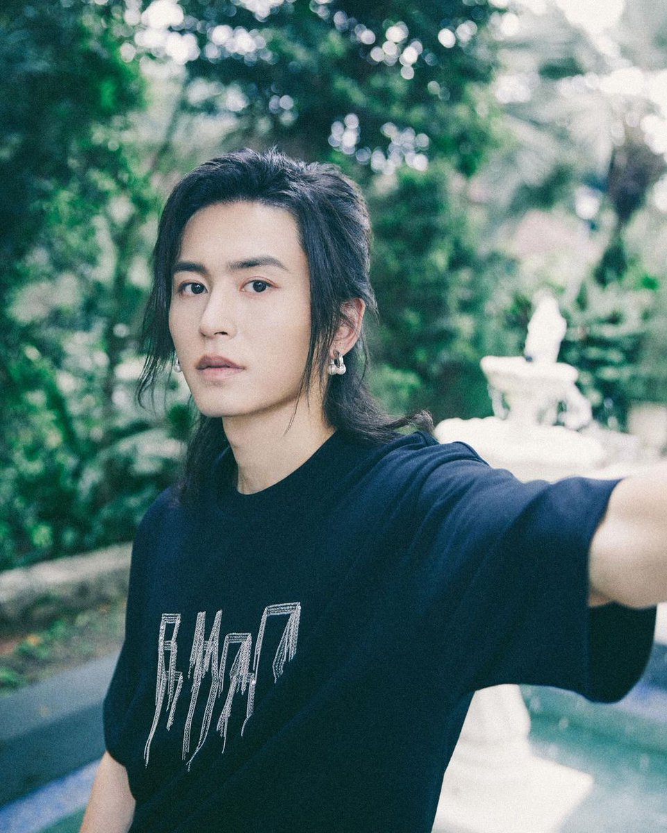 ZhangZhehanFan's tweet photo. 20240716 - Zhang Zhehan Instagram update

https://t.co/3BxJqpmbKn

#ZhangZhehan
#Unchained
#ZZH #张哲瀚 https://t.co/vJIlHxZeTk