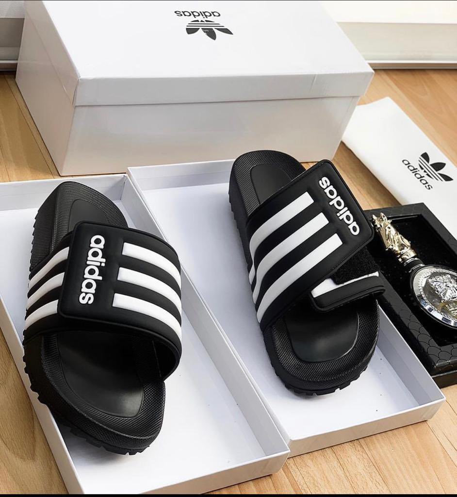 ClethelC's tweet photo. Available in sizes .. all packaged in box… delivery before payment .. kindly call or WhatsApp us now 0555486703 https://t.co/5erqKOzuxv