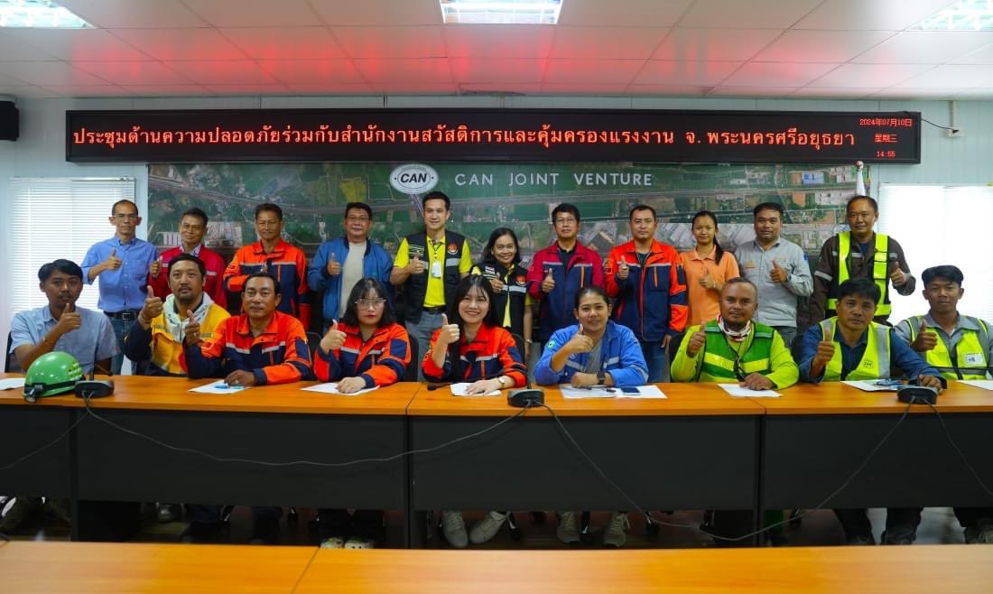 CSCECASIAPACIFC's tweet image. 📚💪A safety management course was held recently at the China-Thailand High-Speed Railway project, with the twin aims of empowering youth and promoting workplace safety👷👷‍♀️⛑️. #WorldYouthSkillsDay #CSCECActivity #GrowUpAtCSCEC #SafetyFirst #FutureLeaders