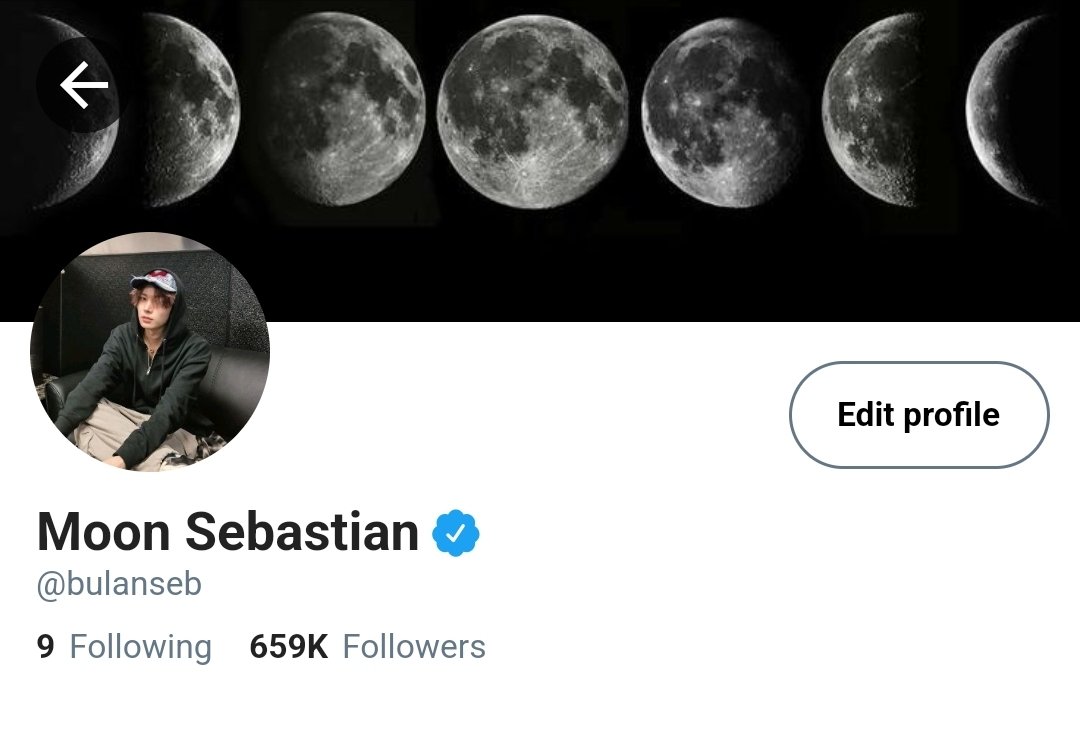 Say Yes!
— a #Heesun short AU wherein Mikhail (ksn), a famous vlogger, is repeatedly asked by subscribers to have Moon/ Bulan (lhs), a rising heartthrob, as a guest. No one knows they were ex-boyfriends who loved each other like crazy. 

Habulan but sn will do the chasing :)