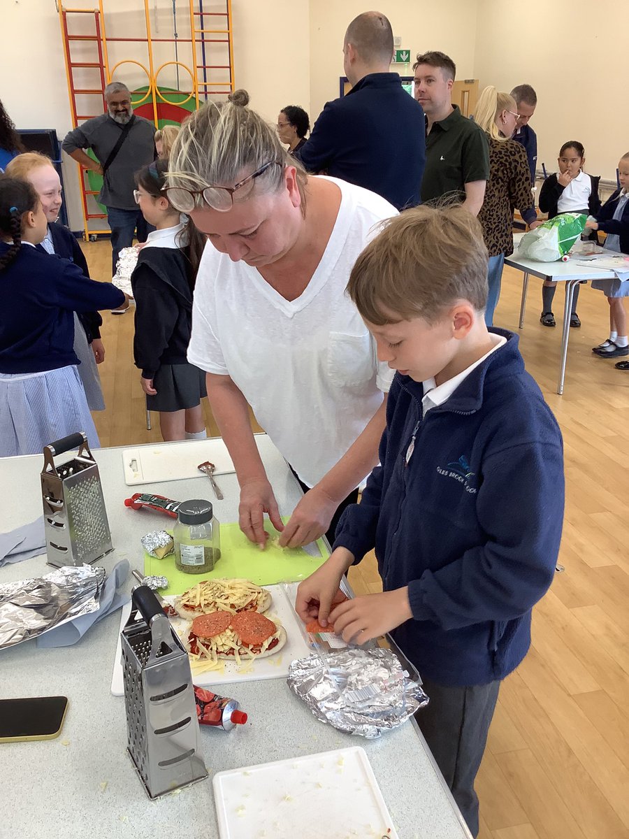 The children had a fantastic morning making their own pizzas! They are looking forward to eating them later!! <a href="/GilesBrookSCH/">Giles Brook School</a> 1/3