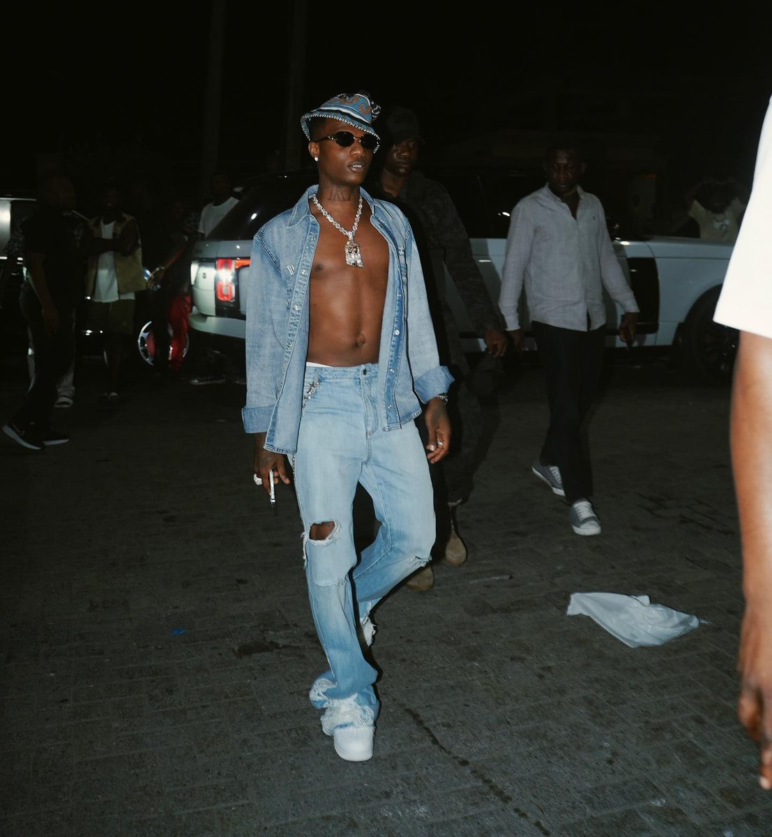 PulseNigeria247's tweet image. It is World Machala Day, say one word for the king of Afrobeats, Big Wiz 🦅🩷