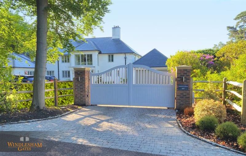 Windlesham Gates tweet media