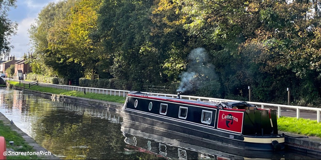 CanalRiverTrust's tweet image. We’re seven months into the year, and it’s time for a boating check-in! Which waterways have you explored so far, and where do you plan to cruise next? 
Share your boating plans and adventures with us down below!🌊👇  
#BoatingLife #ExploreWaterways #BoatingAdventures