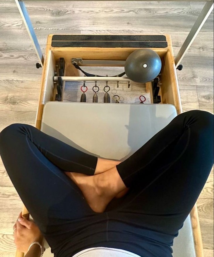 meme_trader100's tweet photo. She's obsessed with improving herself https://t.co/QRBaausBDp