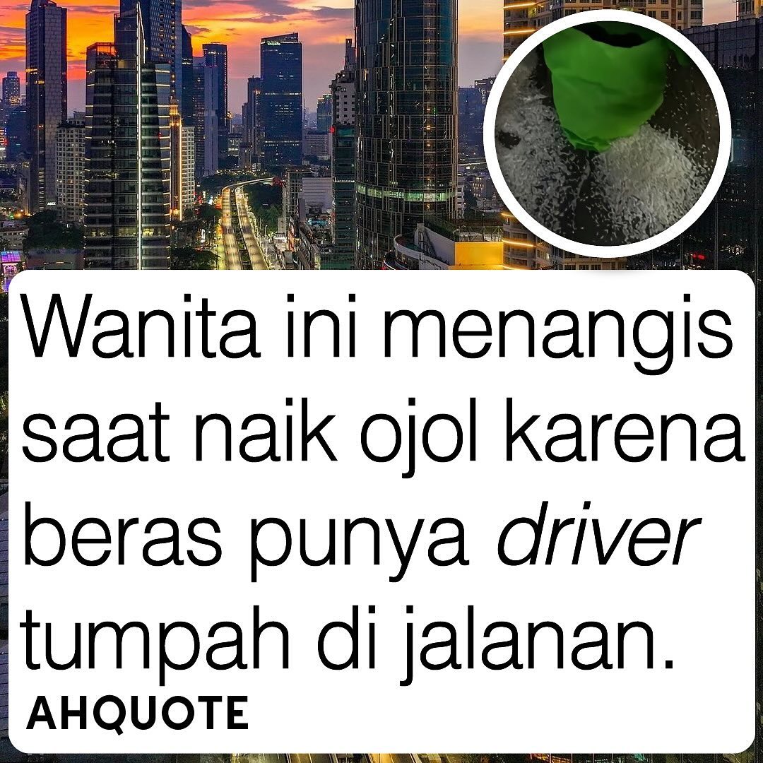 Zonastore26's tweet photo. Momen wanita ini menangis saat dirinya naik ojol. Awalnya dirinya heran kenapa drivernya lambat saat bawa motornya, ternyata beras yang dibawa sama driver tumpah di jalanan.

[🎥 : tiktok/tariss24] https://t.co/zyOye8TtBZ
