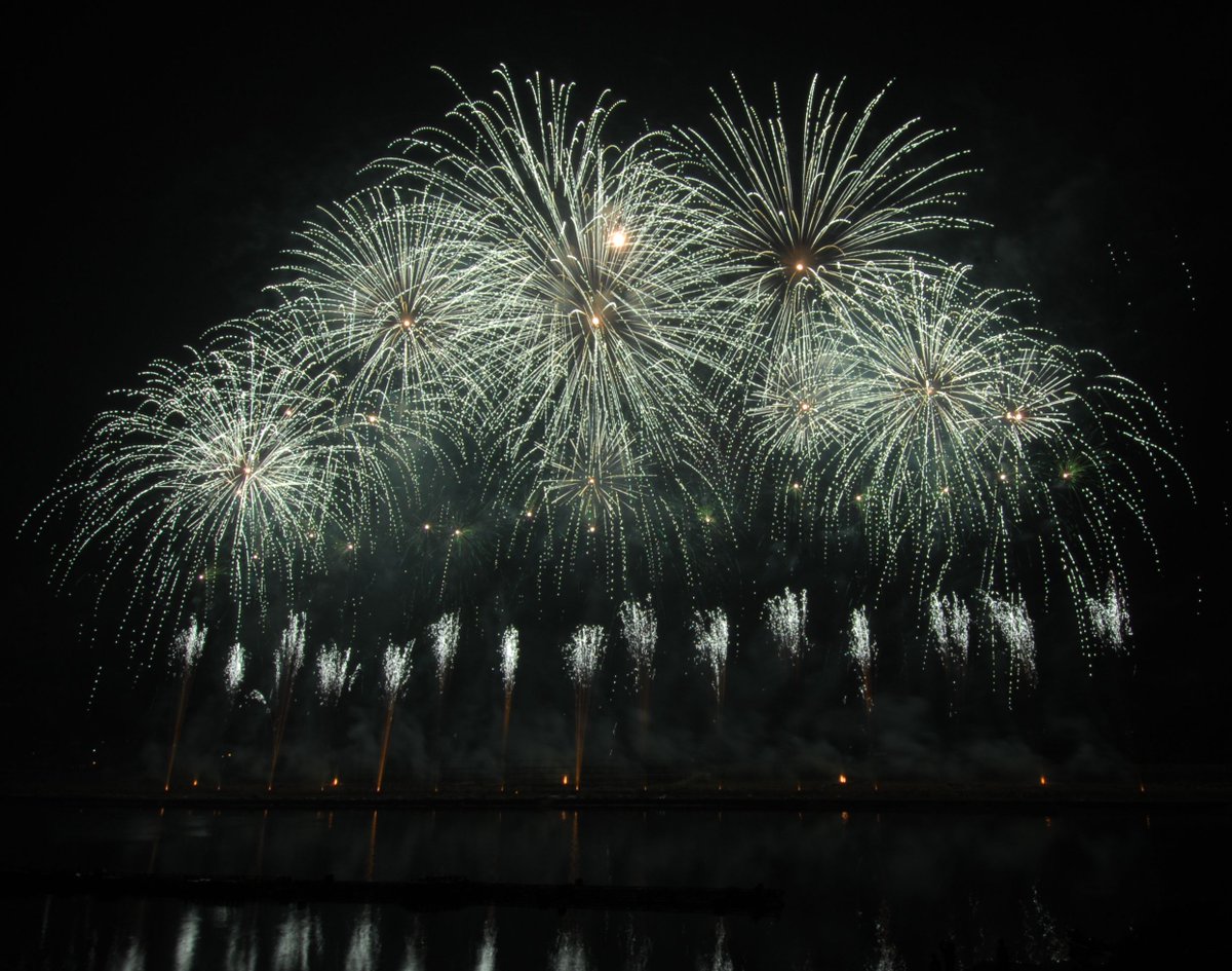 Epic Fireworks tweet media