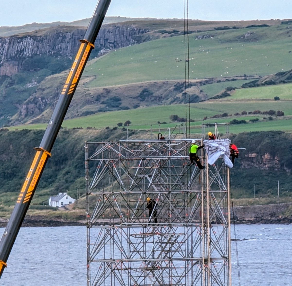 annlizkelly's tweet photo. Men at work #RedBull #Fairhead #Ballycastle #NorthCoast #CausewayCoast #VisitCauseway #NorthernIreland #PhotographyIsArt #Photography #Beauty @LoveBallymena @exploreccag https://t.co/P01nwlVAh8