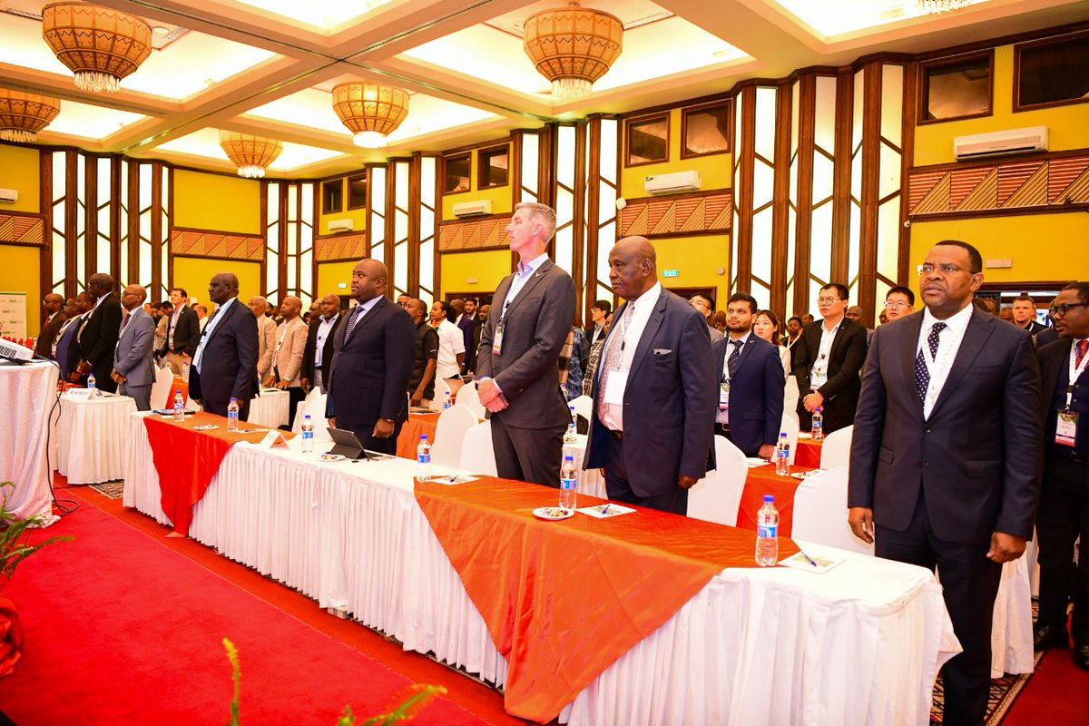 KenGenMDandCEO's tweet image. The region&apos;s leading geothermal energy sector players are gathered for the #KGC2024! 

Here, I will highlight investment opportunities available to fast-track investments in developing over 10,000MW, and importantly, the role @KenGenKenya is playing in all this. #JenGaKenGen