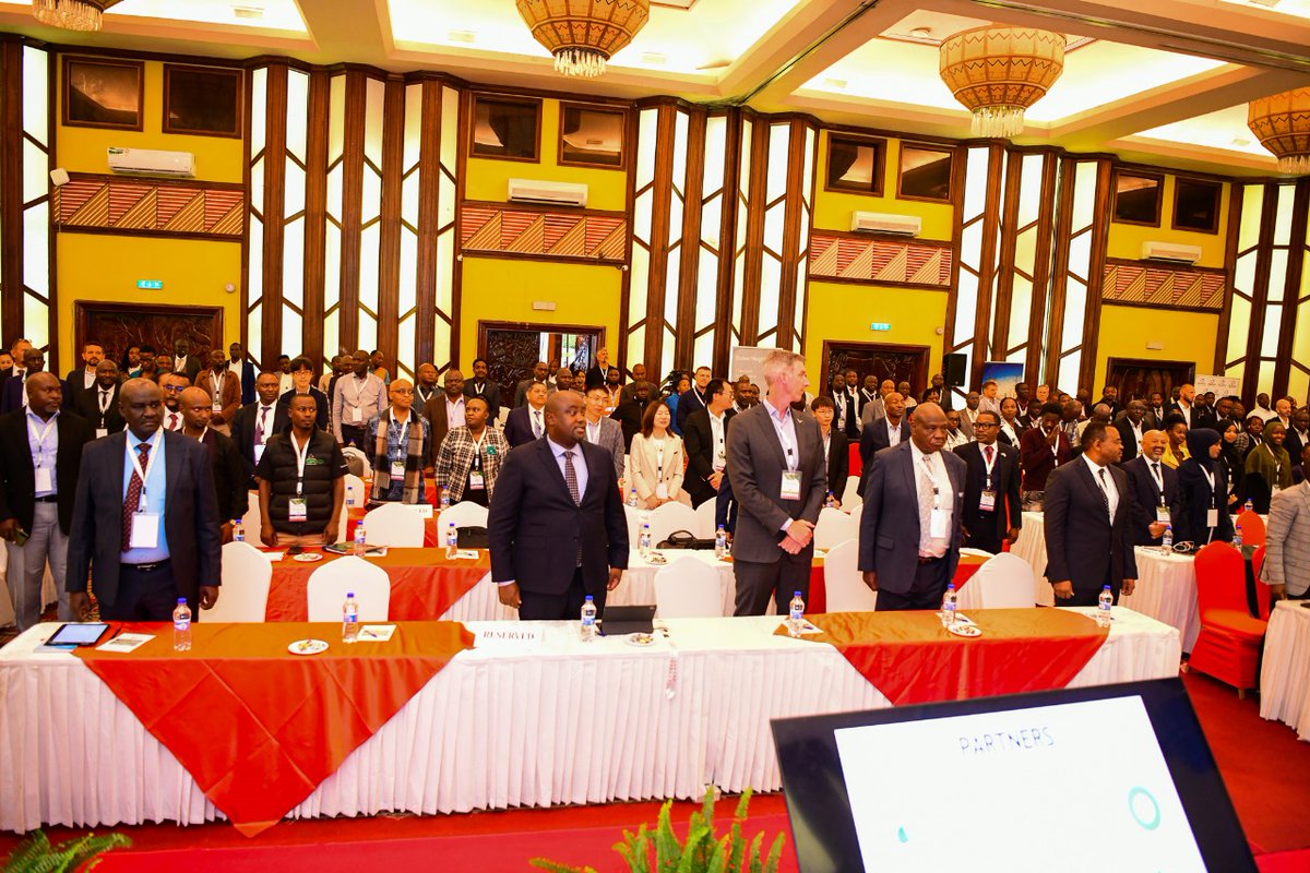 KenGenMDandCEO's tweet image. The region&apos;s leading geothermal energy sector players are gathered for the #KGC2024! 

Here, I will highlight investment opportunities available to fast-track investments in developing over 10,000MW, and importantly, the role @KenGenKenya is playing in all this. #JenGaKenGen