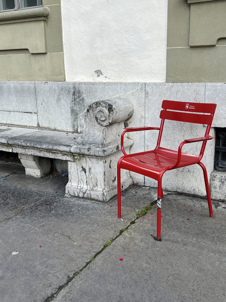 Einfach Lesen Bern tweet media