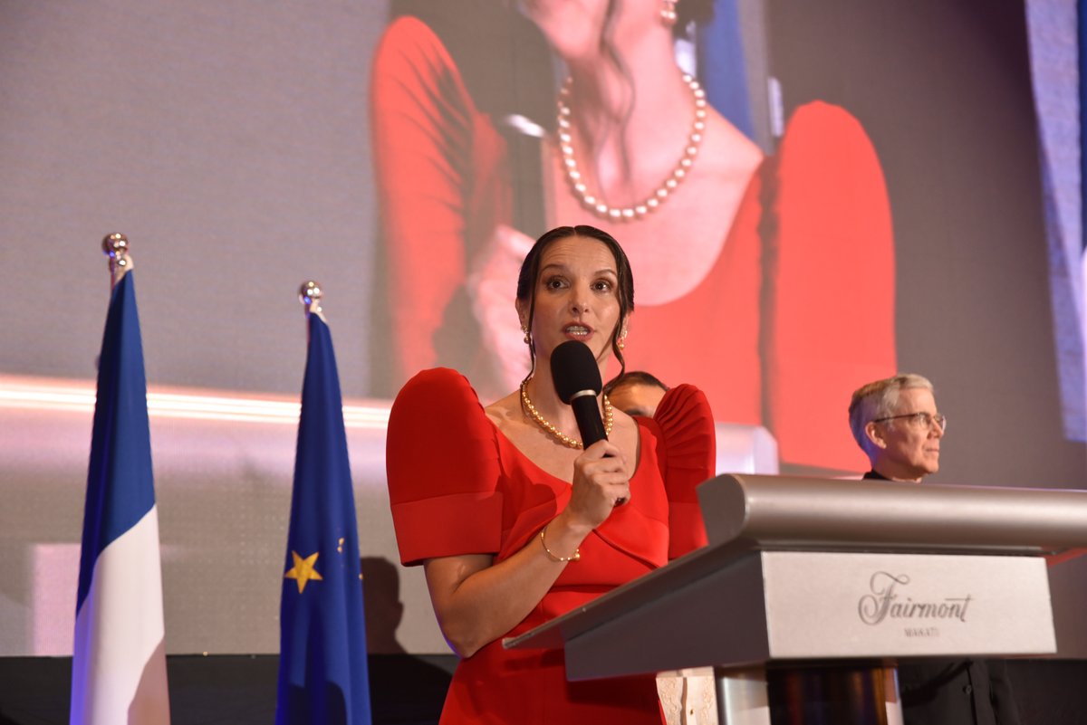 FrenchEmbassyPH's tweet photo. 🎆🇫🇷 Ambassador @MarieFontanelPH hosted the celebration of the French National Day in 🇵🇭, which is also a nod to the upcoming #Paris2024 Olympic and Paralympics.

Thank you to all our friends who joined us at #BastilleDay2024! 🙏

📷 More photos: https://t.co/sVLV9lHabk https://t.co/xEQA9SXaNY