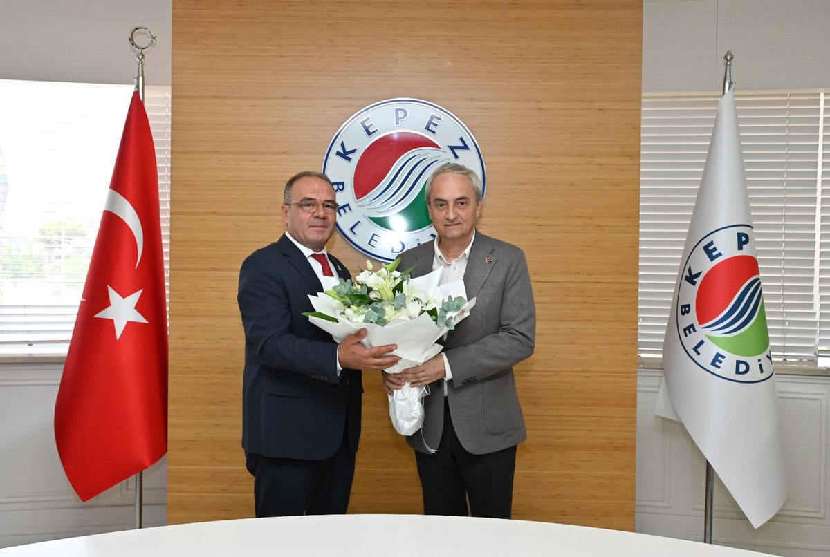 MuhammetAC85863's tweet photo. Genel Başkan Yardımcımız Faruk Pala ve il yönetimimiz ile birlikte görevinin başına geçen Kepez Belediye Başkanı Sayın Mesut Kocagöz’ü ziyaret ederek hem geçmiş olsun dileklerimizi ilettik hem de görevinde başarılar diledik
@GelecekPartiTR 
@Ahmet_Davutoglu 
@AyhanSeferUSTUN https://t.co/pkthjghxwp