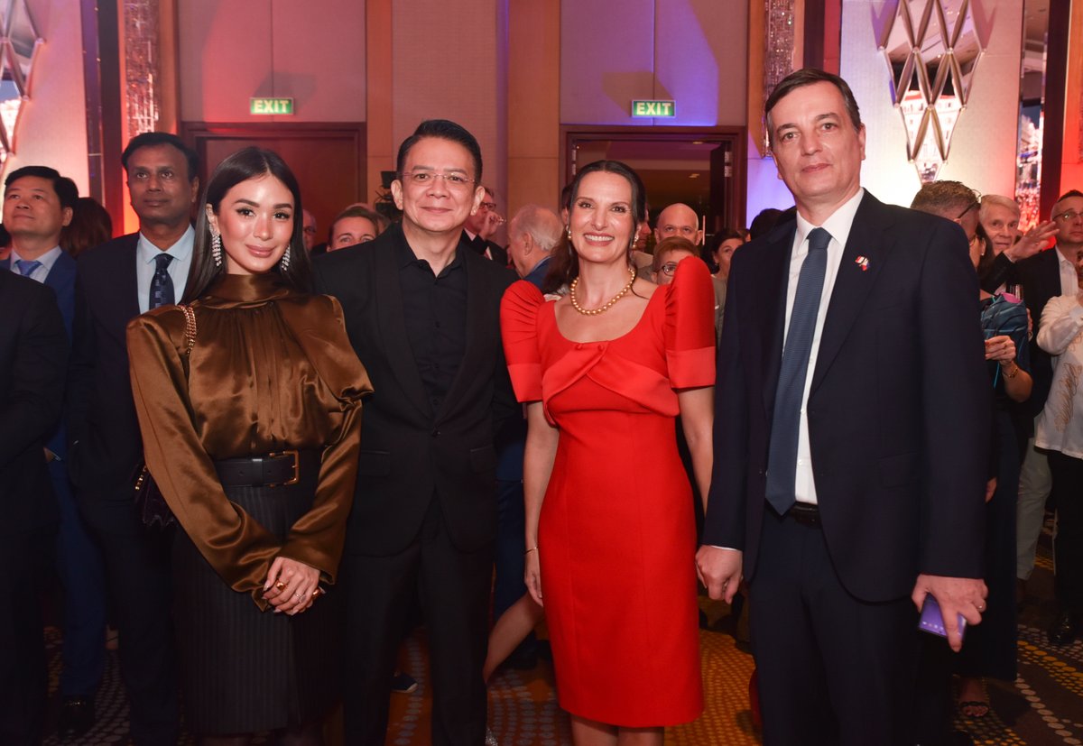 FrenchEmbassyPH's tweet photo. 🎆🇫🇷 Ambassador @MarieFontanelPH hosted the celebration of the French National Day in 🇵🇭, which is also a nod to the upcoming #Paris2024 Olympic and Paralympics.

Thank you to all our friends who joined us at #BastilleDay2024! 🙏

📷 More photos: https://t.co/sVLV9lHabk https://t.co/xEQA9SXaNY