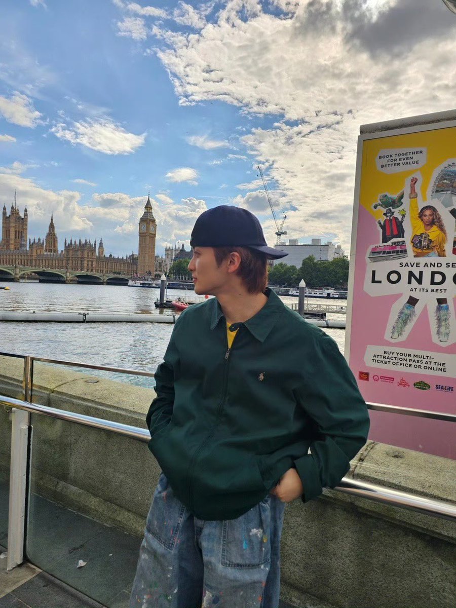 mcrklees's tweet photo. London, 2023                        London, 2024 https://t.co/dBcSHm03e1