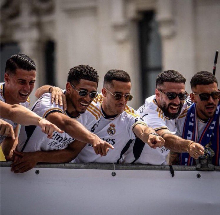 Ray_RMCF's tweet image. 😂😂😂😂