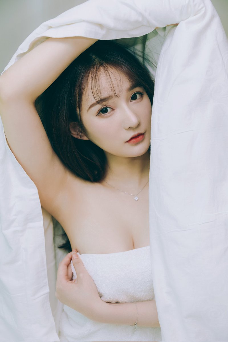 Ct001002003's tweet photo. 猜猜浴巾里穿了没

投稿:@Fengsiyuan @tbzt3623 @wqganenshi_ https://t.co/t51Ql15q96
