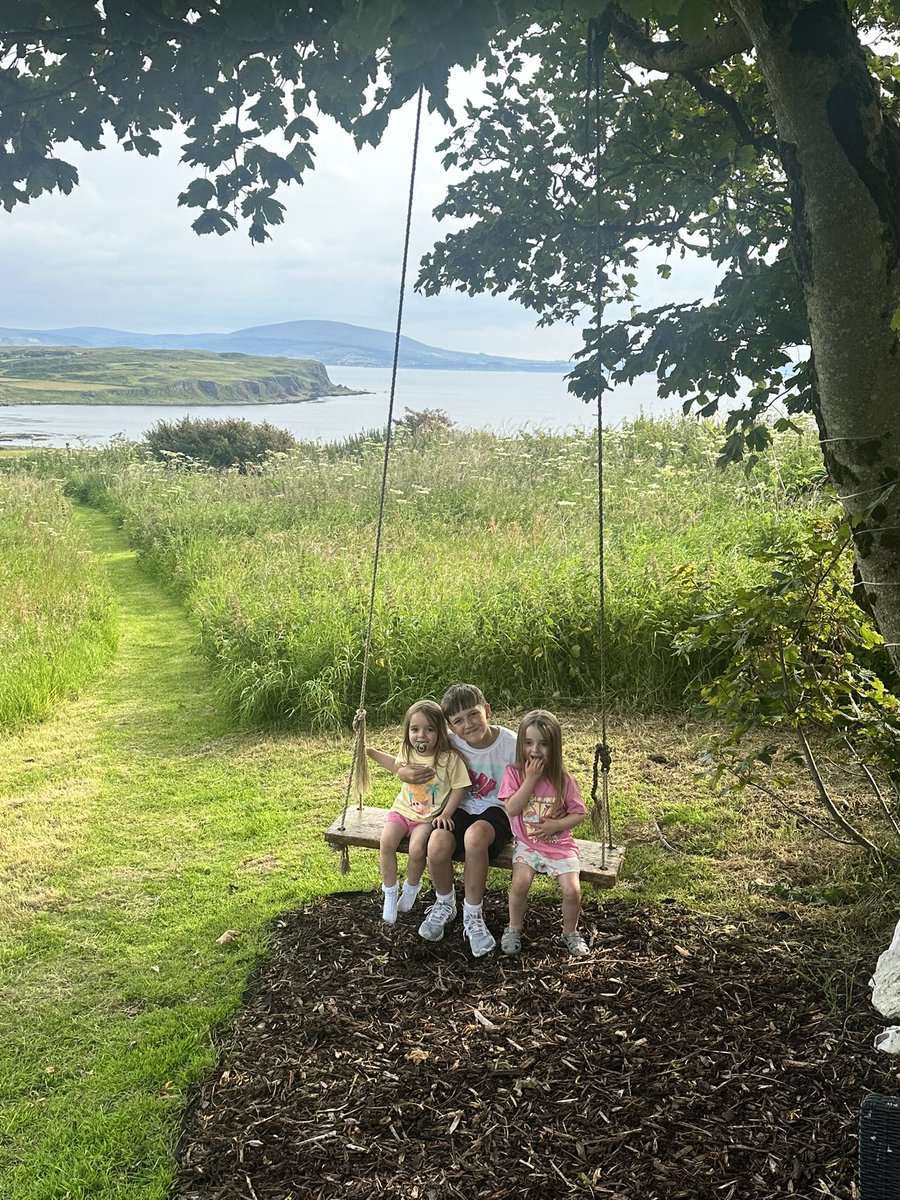 Happy Birthday Daddy 🥳 from the mad squad 😂💚 <a href="/aconnolly91/">Aaron Connolly</a>