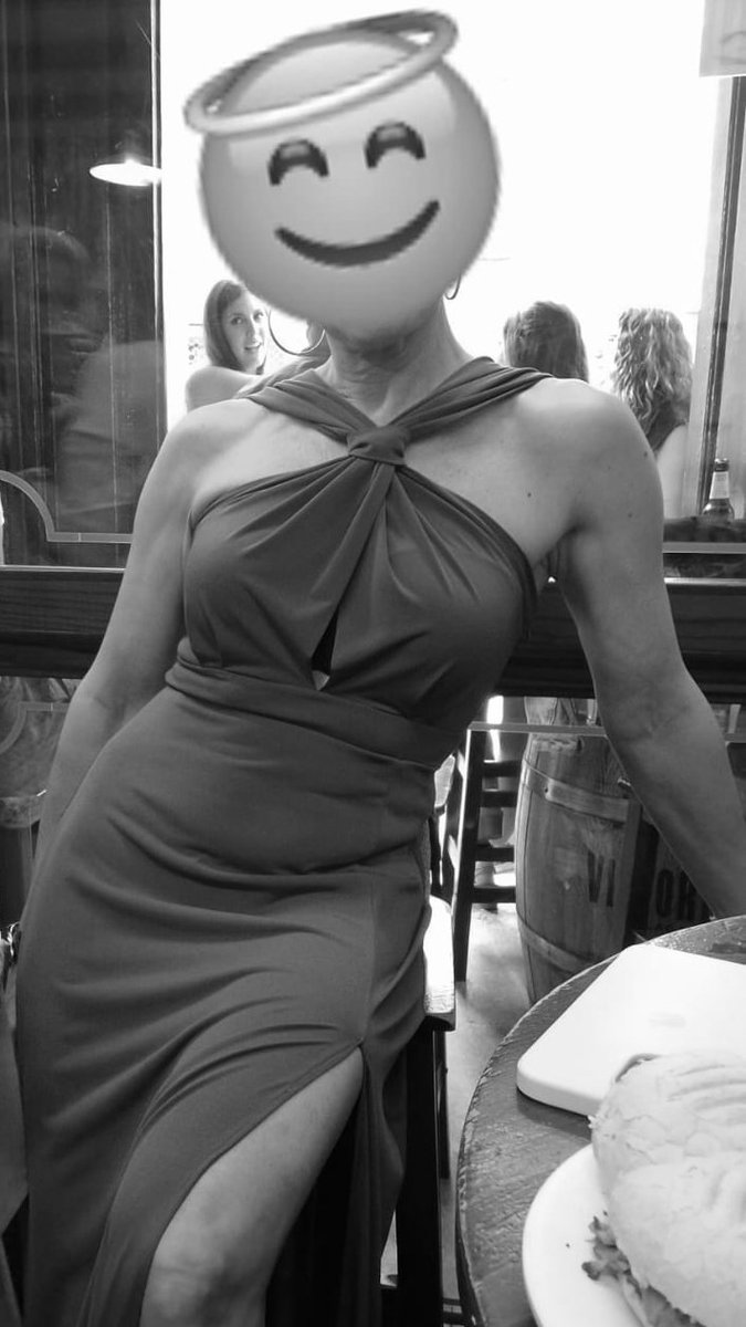 La jefa aburrida y esperando algo interesante