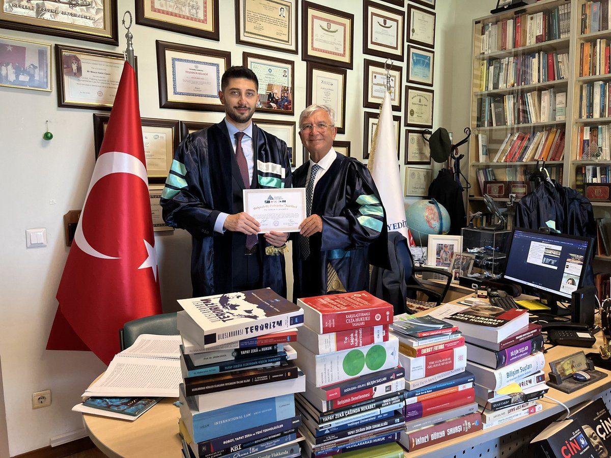 Mesut Hakkı Caşın tweet media