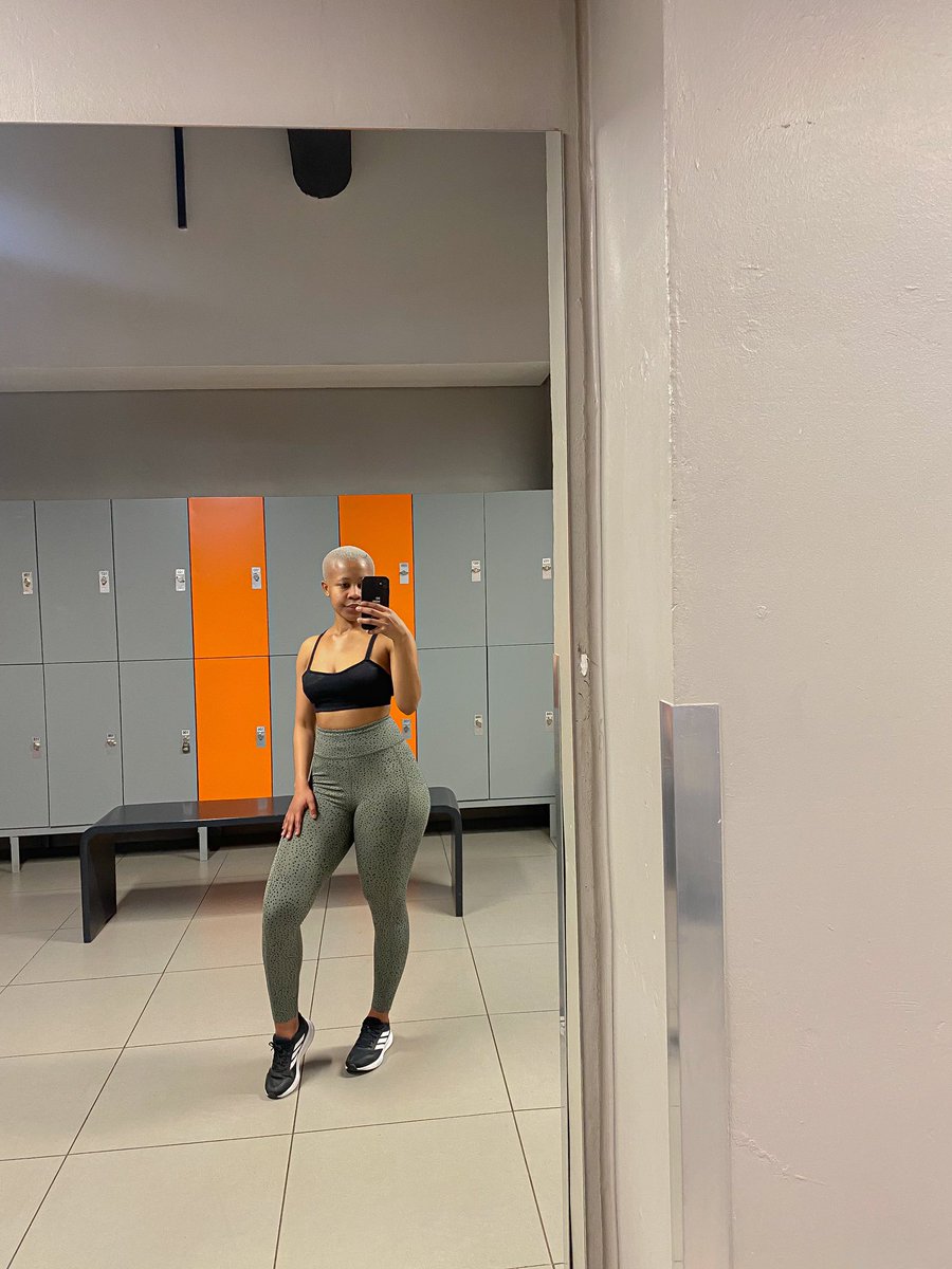 twin_tebo's tweet photo. Tuesday workout done ✅ 🥺 https://t.co/q646YnlOYc